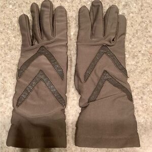 Isotoner Tan and Brown Gloves